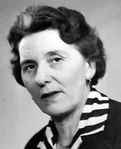 Karin
 Linnéa  Olsson 1912-2004
